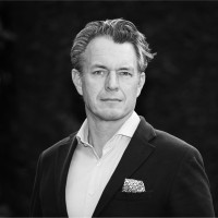 E-mail e número de telefone de Mikael Andersson