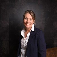 Elizabeth Peters Email
