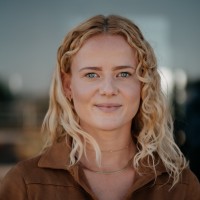 Nicole Friesen Email