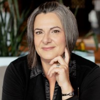 Isabelle Campbell Email & Phone Number