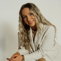 VividFront Employee Madison Riddell's profile photo