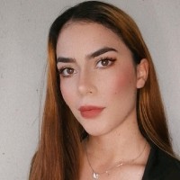 Mac Store Employee Yisell Andrade's profile photo