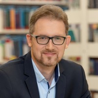 Tomasz Jankowski Email