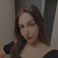 Lua Brazil Employee Natalia Arnai's profile photo