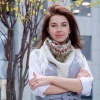 Olena Ivanets-Potapova Email