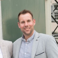 Simon Wüst Email