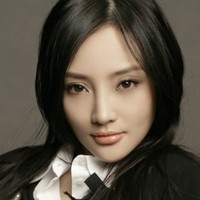 Nimia Robles Email & Phone Number