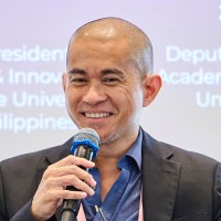 De La Salle University Employee Raymond Tan's profile photo