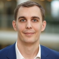 Lars R. Email