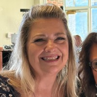 E-mail e número de telefone de Laura Bondurant