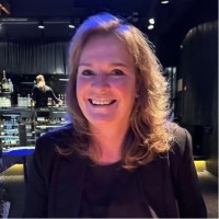 Petra Kneppers Email & Phone Number