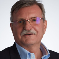 Revay Andrej Email