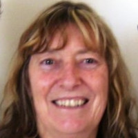 steps Employee Lesley Allen's profile photo