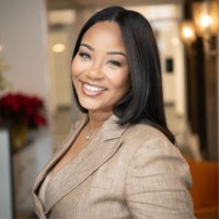 LLYC Employee Kimberly Hoyle's profile photo