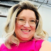 Cheddar's Scratch Kitchen Employee April Gill's profile photo