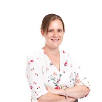 Lindsay Cuthbert Email