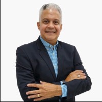 Roberto Silva Email & Phone Number
