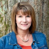 Warren Real Estate Employee Jenifer Sopko's profile photo