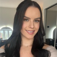 NIS Ltd Employee Victoria Ribton's profile photo