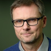 Lars Moen Email