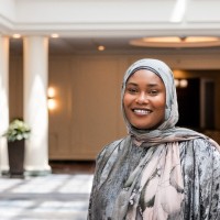 Semiyah Constantino Email