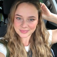 PlanBee Employee Emma Wooldridge's profile photo