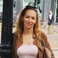 Vittoria Mele Email