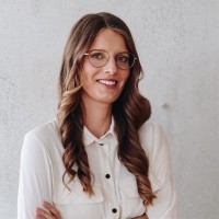 Verena Wolf Email