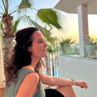 Ann-Kathrin Armbruster Email