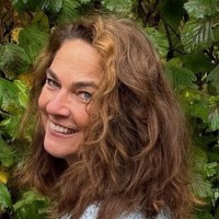 Amber Delsman Email & Phone Number
