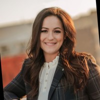 Royalguard Vinyl Employee Sarah Lograsso's profile photo