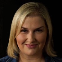Andie Adragna Email & Phone Number