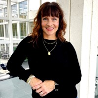 Kelli Lambiris Email & Phone Number
