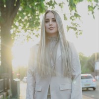 Mirelly Santos Email