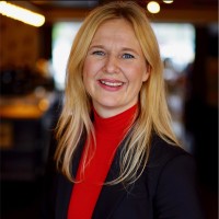 Julia Köpsén Email