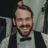 Neil MacKenzie Email