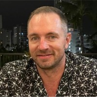 Simon Lusty Email & Phone Number