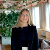 Julia Byström Email