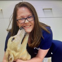 Petfolk Employee Amanda Waldron's profile photo