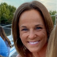Level 10 Contractor Employee Suzi Dreiling's profile photo