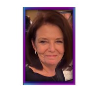 Younique Products Employee Laura Landro's profile photo