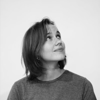 Janina Nieper Email