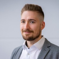 Simon Becker Email