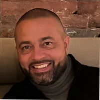 Guardant Health Employee Robert Matos's profile photo