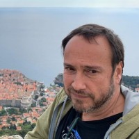 Roberto León Gómez