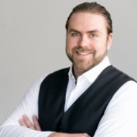 Lukas Dyck Email