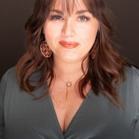 Danielle Hammett Email & Phone Number