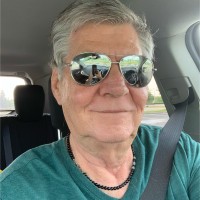 Signature Real Estate Employee Terry Warren's profile photo