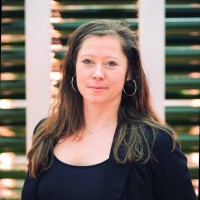 Judit Hunyadkürti Email