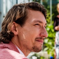 Dennis van Den Braak Email